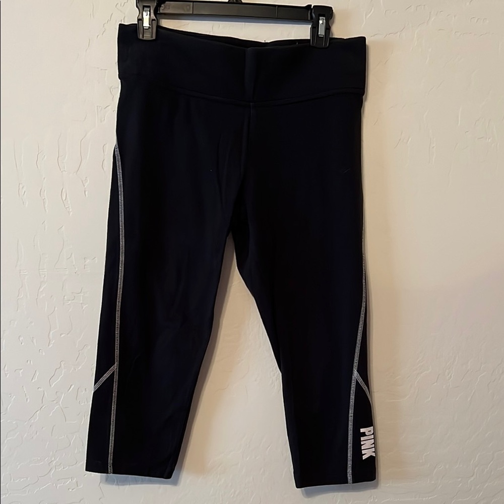 PINK Victoria's Secret Women Yoga Crop Black Leggings with White Accents- Sz M
